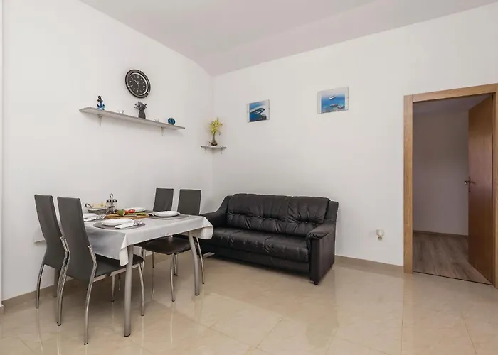 Apartman 2 Bedroom Awesome In *